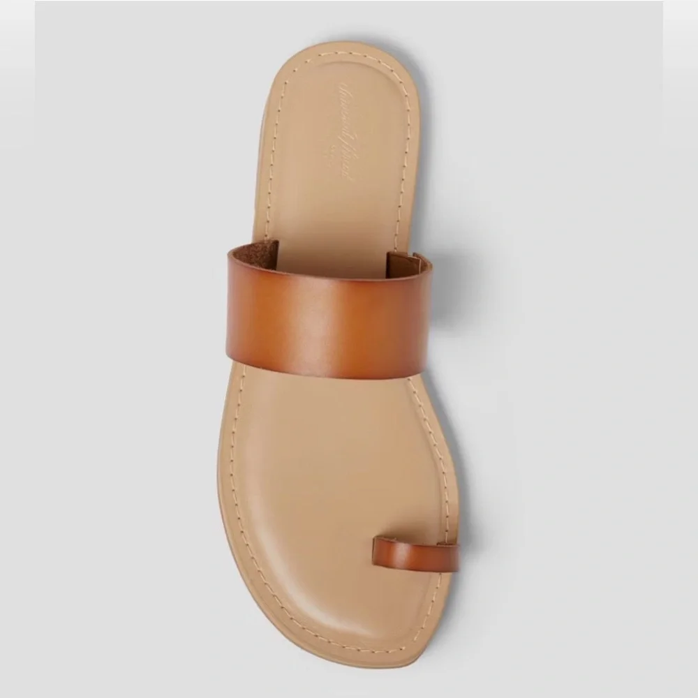 Women's Juno Toe Ring Flat Sandals - Universal Thread - Cognac - new - Picture 3 of 7